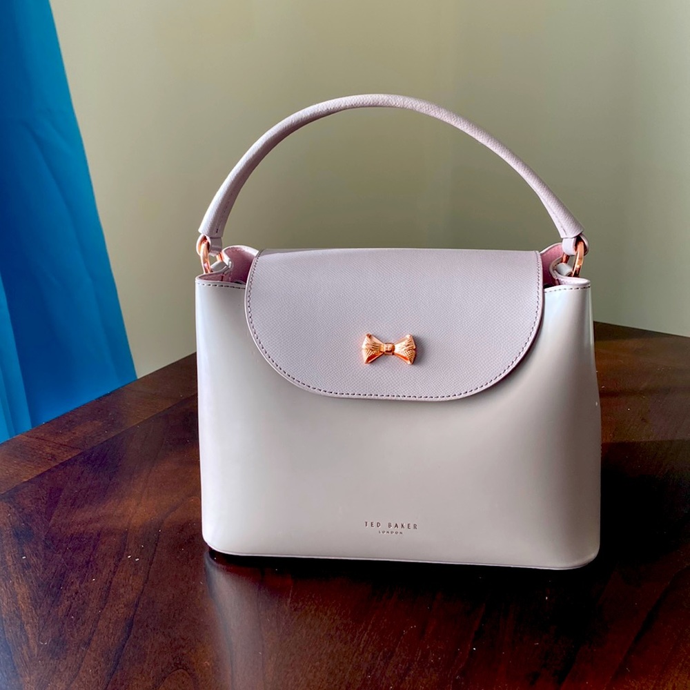 SALE！Like New Ted Baker London Leather Handbag